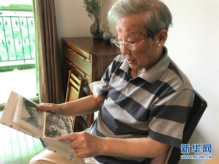 （紀(jì)念抗美援朝70周年&middot;圖文互動(dòng)）戰(zhàn)地金達(dá)萊，花兒為誰開？&mdash;&mdash;記志愿軍老戰(zhàn)士文工隊(duì)員任紅舉