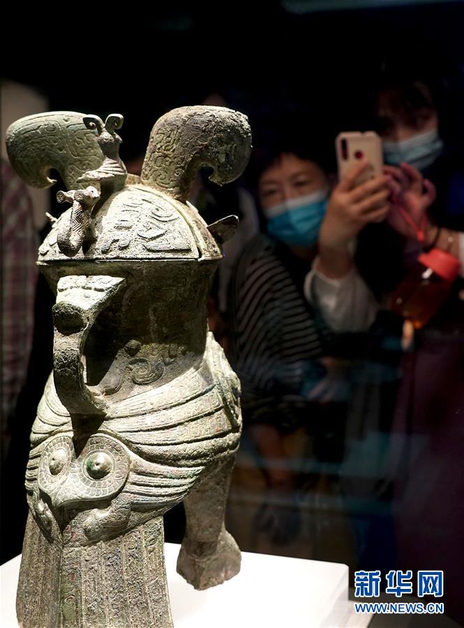 (文化視點·聽文物講故事·圖文互動)(2)國寶婦好鸮尊:三千年前的“私人定制”