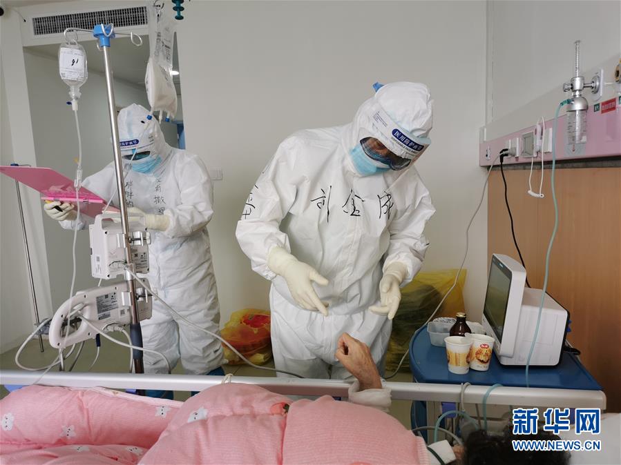 （在習(xí)近平強(qiáng)軍思想指引下&middot;我們在戰(zhàn)位報告&middot;圖文互動）（2）&ldquo;火神山&rdquo;答卷：現(xiàn)代衛(wèi)勤向戰(zhàn)而生