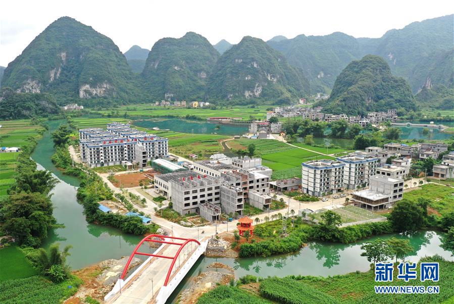 （新華全媒頭條&middot;圖文互動(dòng)）（7）決戰(zhàn)千山萬弄間&mdash;&mdash;廣西&ldquo;極貧角落&rdquo;最后攻堅(jiān)記