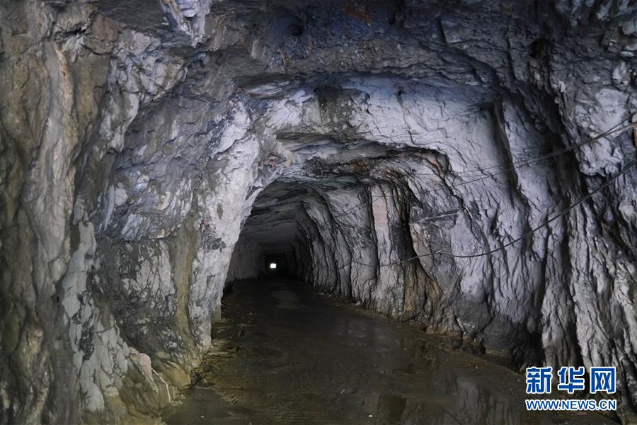 （新華全媒頭條&middot;圖文互動(dòng)）（8）&ldquo;石山王國&rdquo;筑路記