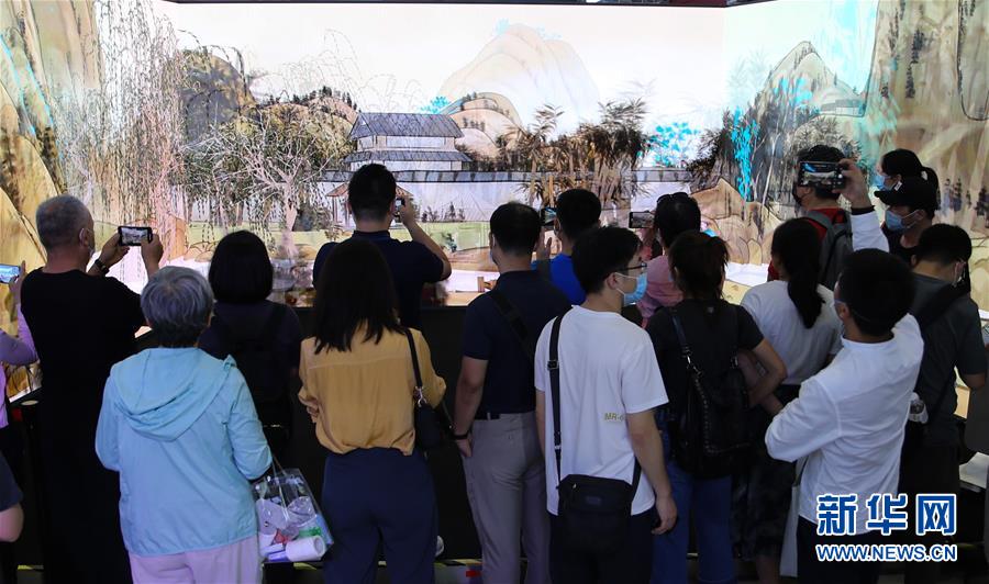 （新華全媒頭條&middot;圖文互動）（11）我們都是讀者&mdash;&mdash;促進全民閱讀 構(gòu)建書香社會 