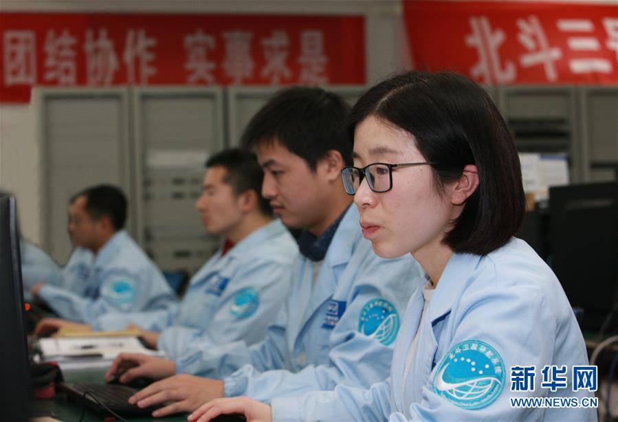 (在習(xí)近平強(qiáng)軍思想指引下·我們?cè)趹?zhàn)位報(bào)告·圖文互動(dòng))(1)向著未來戰(zhàn)場沖鋒——國防科技大學(xué)科研創(chuàng)新記事