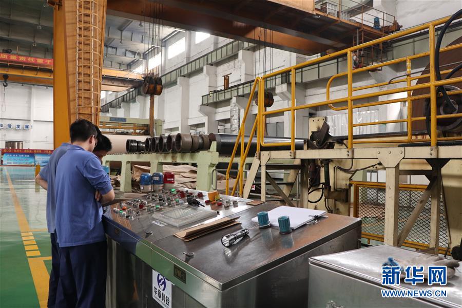 （全面建成小康社會(huì)&ldquo;百城千縣萬(wàn)村調(diào)研行&rdquo;&middot;圖文互動(dòng)）（2）產(chǎn)業(yè)強(qiáng)起來 精神富起來&mdash;&mdash;廣東潢涌&ldquo;落后地&rdquo;變&ldquo;明星村&rdquo;的小康之路