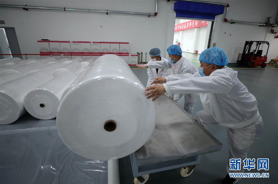 （新華全媒頭條&middot;迎接兩會(huì)特別報(bào)道&middot;圖文互動(dòng)）（7）不同尋常的兩會(huì) 萬(wàn)眾一心的力量&mdash;&mdash;寫在2020年全國(guó)兩會(huì)召開之際