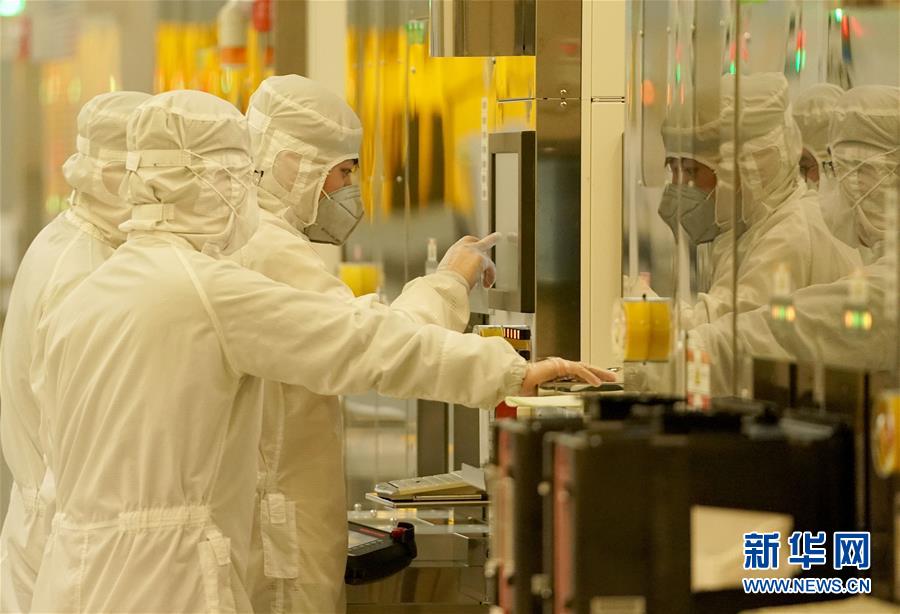 （新華全媒頭條&middot;迎接兩會(huì)特別報(bào)道&middot;圖文互動(dòng)）（8）不同尋常的兩會(huì) 萬(wàn)眾一心的力量&mdash;&mdash;寫在2020年全國(guó)兩會(huì)召開之際