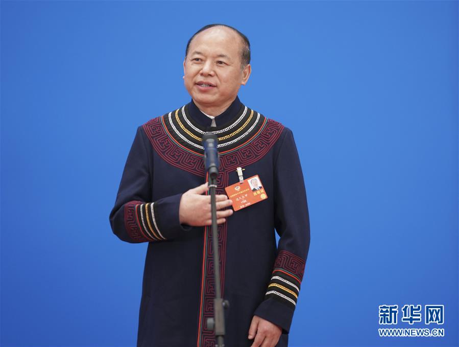 （新華全媒頭條&middot;兩會特別報道&middot;圖文互動）（4）凝聚起決戰(zhàn)決勝的人民偉力&mdash;&mdash;2020年全國兩會巡禮