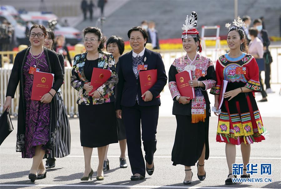 （兩會(huì)&middot;XHDW）（27）十三屆全國人大三次會(huì)議舉行閉幕會(huì)