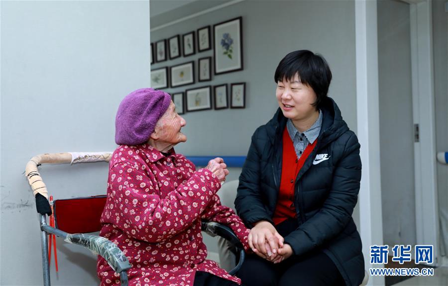 （新時(shí)代優(yōu)秀縣委書記風(fēng)采&middot;圖文互動）（1）吳海燕：向百姓交一份無悔的答卷