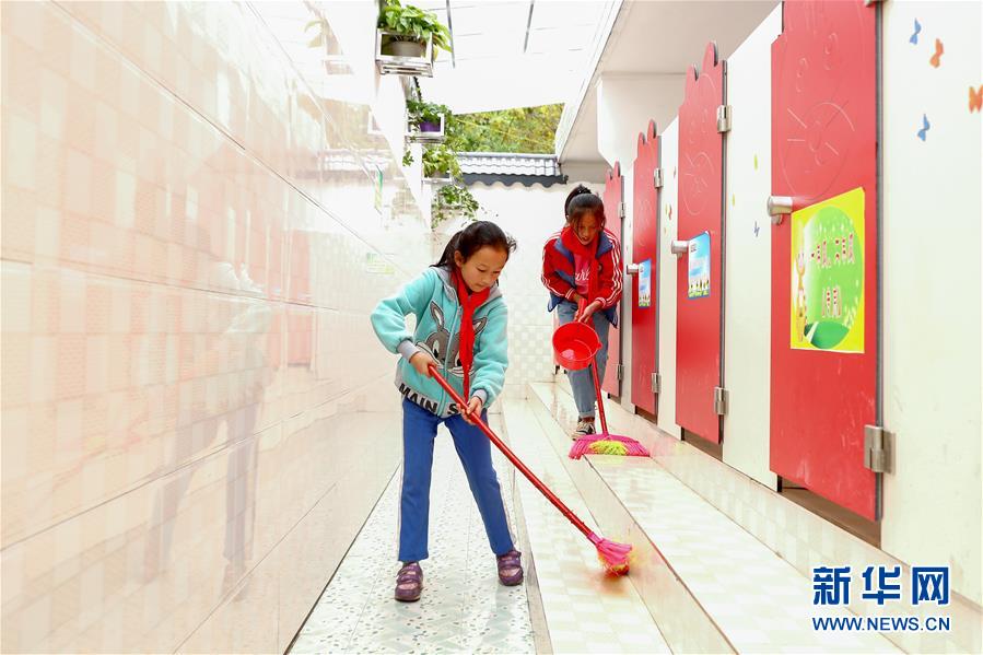 （新華全媒頭條&middot;圖文互動）（7）上下同心再出發(fā)&mdash;&mdash;習(xí)近平總書記同出席2019年全國兩會人大代表、政協(xié)委員共商國是紀(jì)實