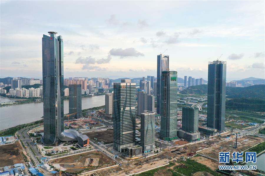 （在習(xí)近平新時(shí)代中國特色社會(huì)主義思想指引下&mdash;&mdash;新時(shí)代新作為新篇章&middot;習(xí)近平總書記關(guān)切事&middot;圖文互動(dòng)）（13）我家大門常打開&mdash;&mdash;經(jīng)濟(jì)特區(qū)全方位對(duì)外開放故事