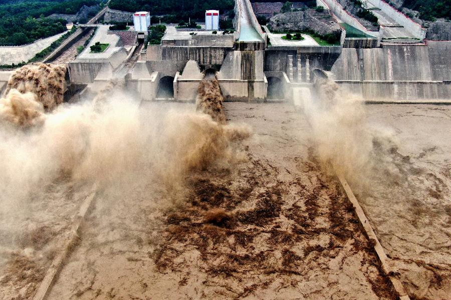 &ldquo;黃龍&rdquo;飛瀉小浪底