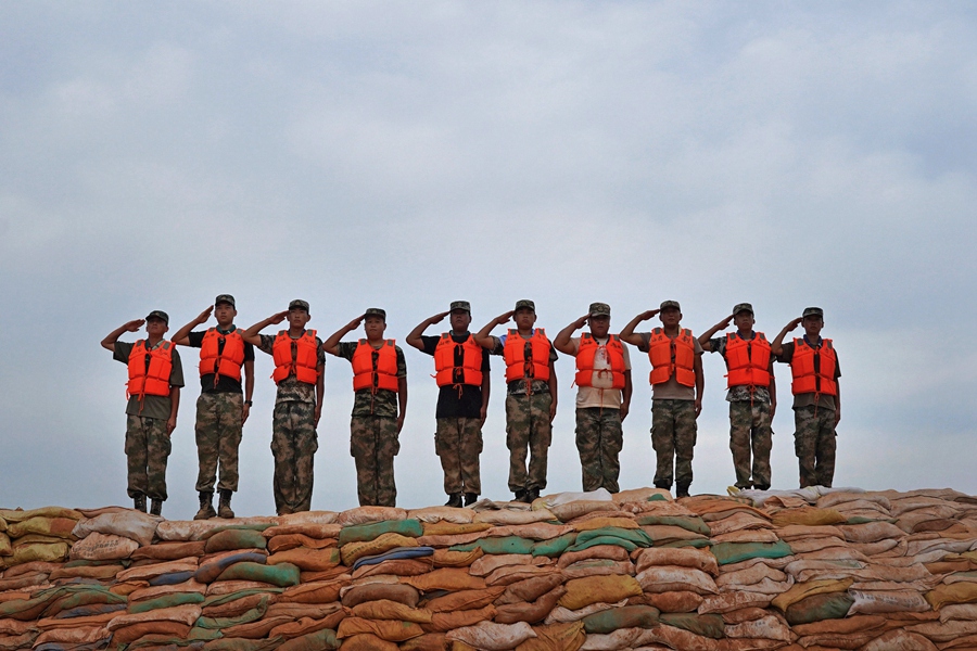 千里馳援 老兵&ldquo;歸隊&rdquo;