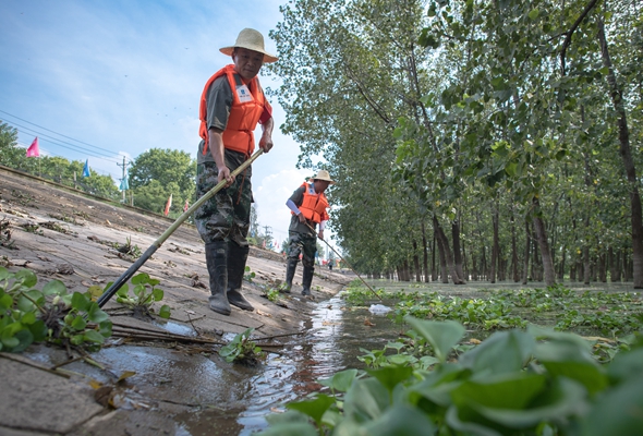 &ldquo;火神山&rdquo;建設者忙碌在抗洪一線