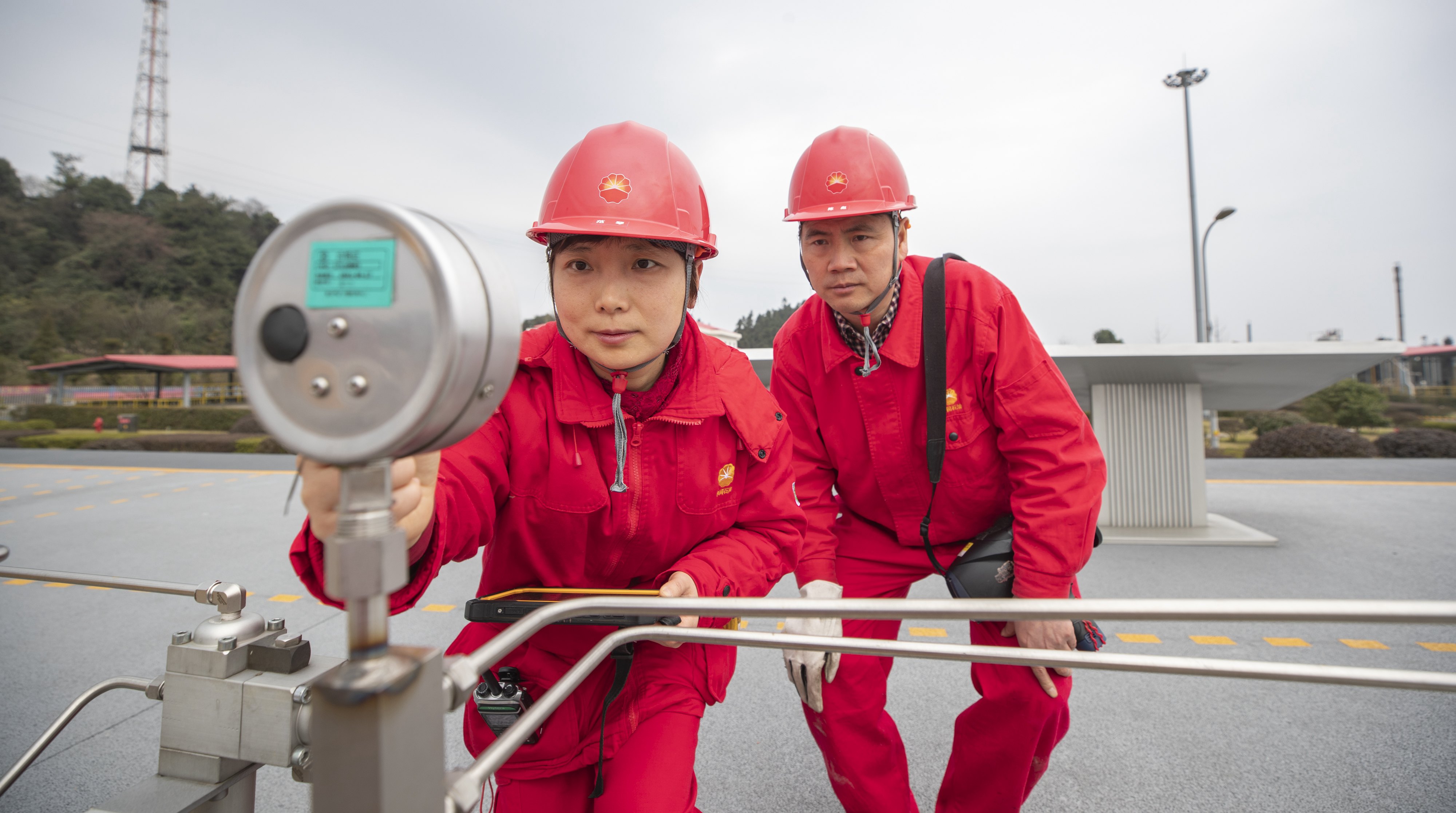 從&ldquo;錯(cuò)崗&rdquo;到同崗，這對(duì)夫妻的&ldquo;團(tuán)圓年&rdquo;在崗位上度過(guò)