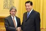 賈慶林會(huì)見文萊外交與貿(mào)易部長