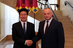 摩爾多瓦總統(tǒng)多東、總理菲利普會(huì)見張春賢