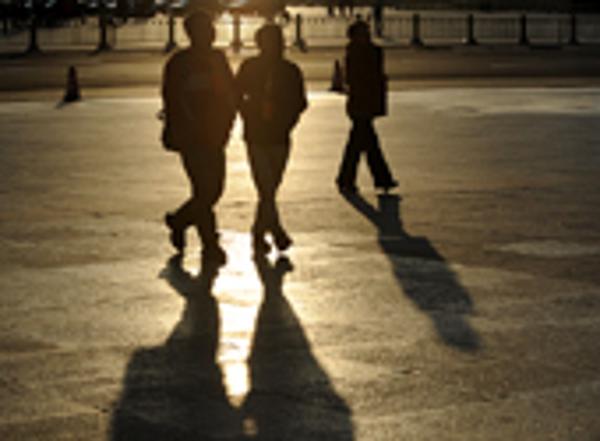 大會(huì)閉幕，廣場上來的最早的還是新聞?dòng)浾? /></a></p>
<p class=