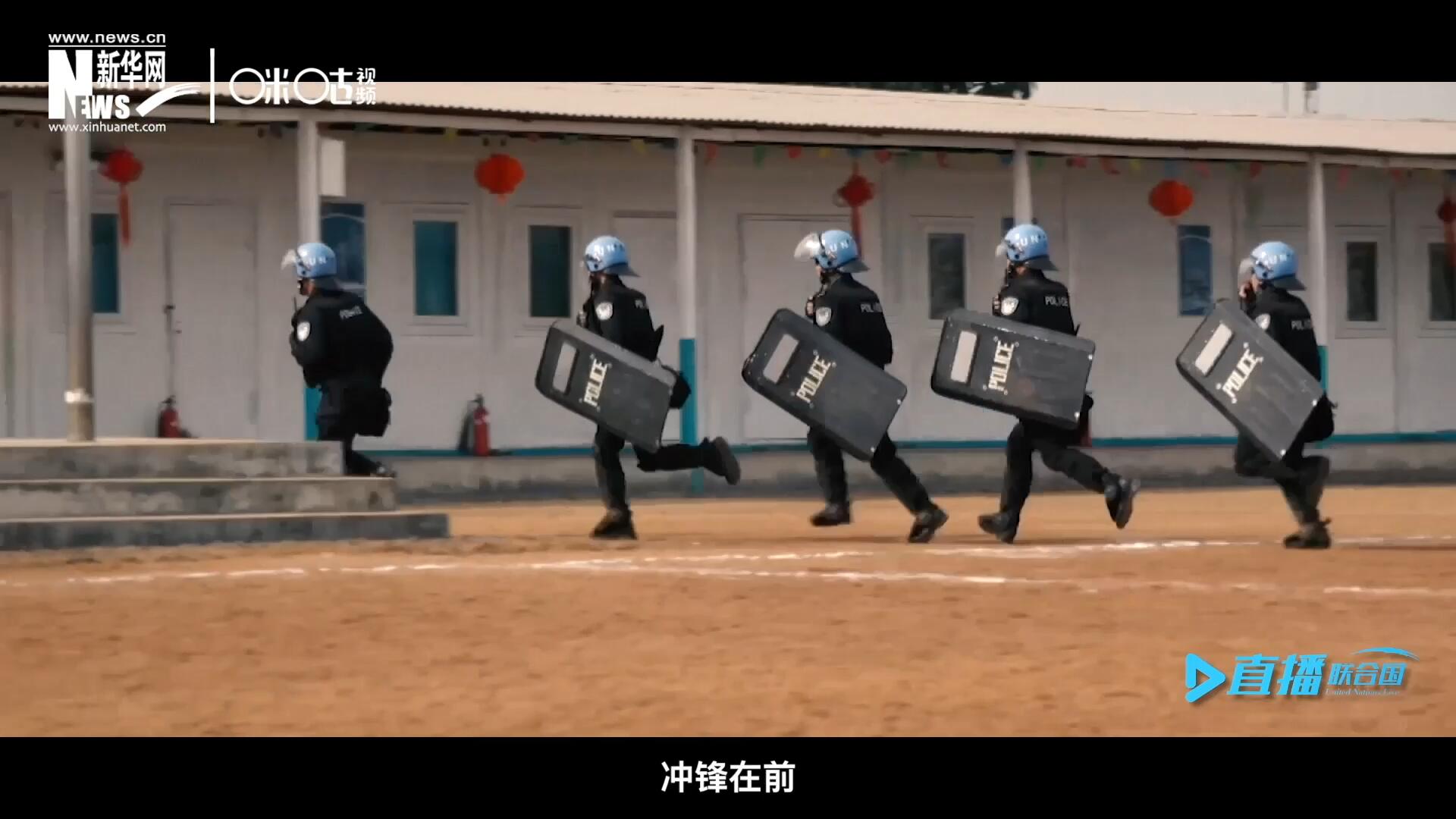 有這樣一支隊伍，他們不畏艱險，沖鋒在前，頭戴藍盔，為和平而戰(zhàn)，他們的名字叫做聯(lián)合國維和部隊。