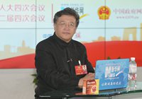 全國政協(xié)委員 何偉