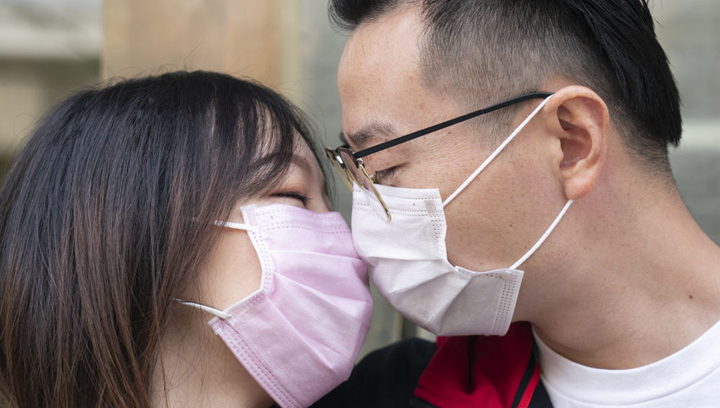 武漢新婚夫妻：經(jīng)此一疫，更懂家的分量