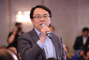 新華社、新華網(wǎng)記者提問