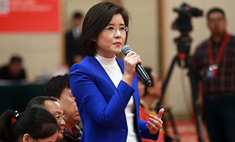 中央電視臺、中國國際電視臺記者提問