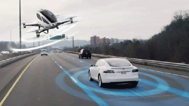 無(wú)人機(jī)無(wú)人車 你敢坐嗎？