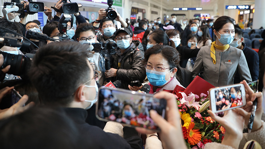 武漢櫻花爛漫，抗疫英雄歸來(lái)