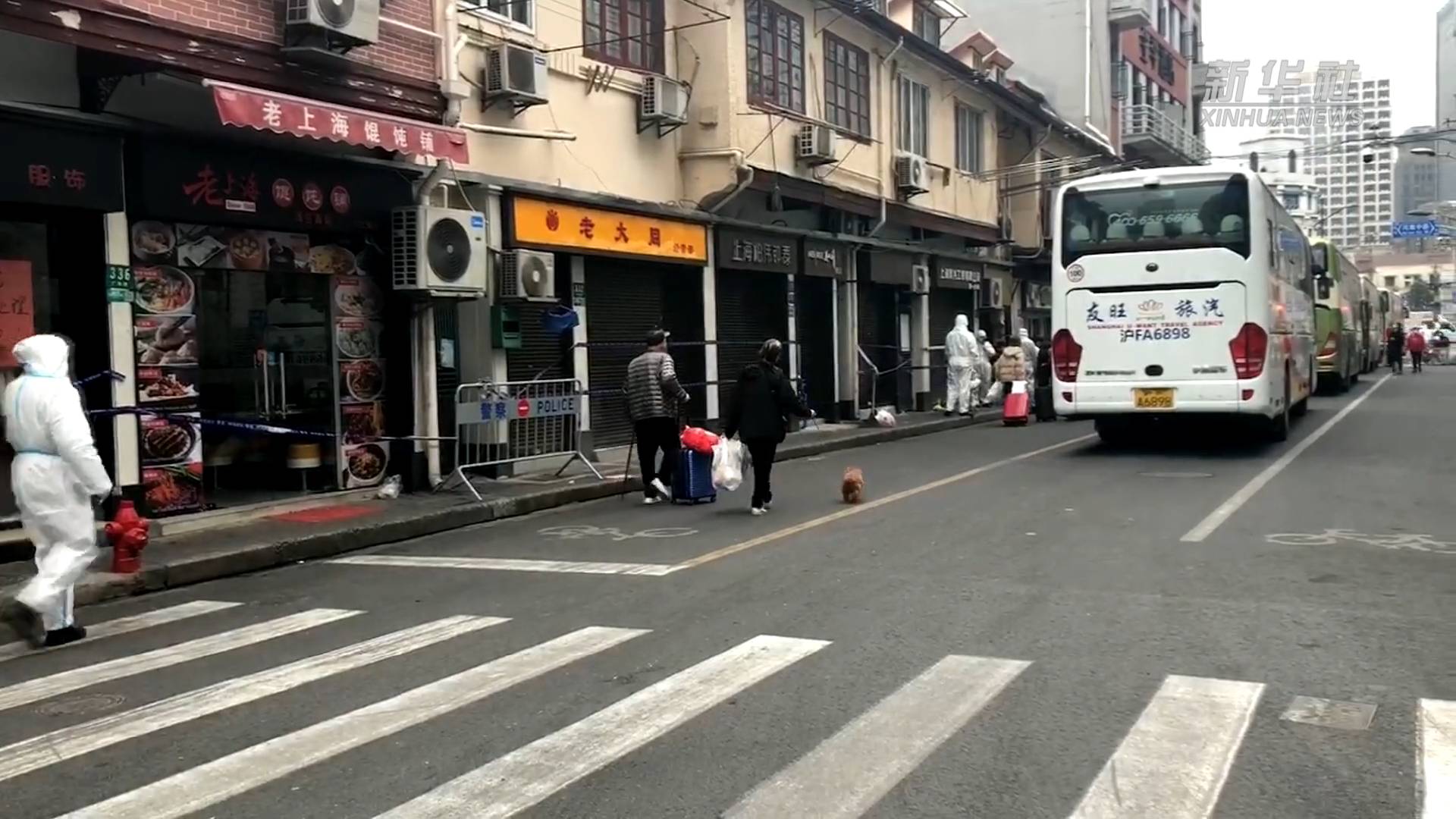 居民隔離可以帶寵物了，暖心！