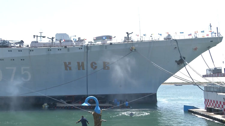 驚險刺激！打卡國內(nèi)唯一的航母主題公園，讓到場游客大呼過癮