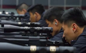 藍劍C位，很酷很忠誠