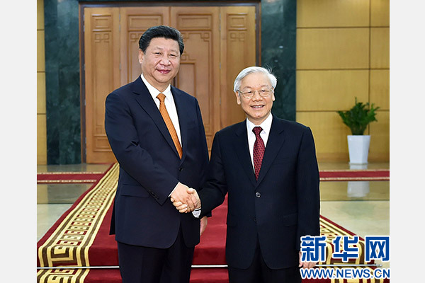 11月5日，中共中央總書(shū)記、國(guó)家主席習(xí)近平在河內(nèi)同越共中央總書(shū)記阮富仲舉行會(huì)談。 新華社記者李濤攝