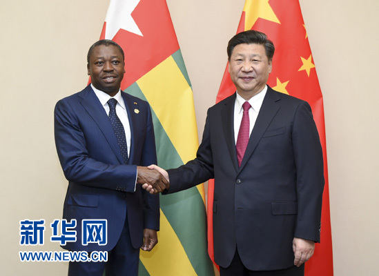 12月3日，國家主席習(xí)近平在約翰內(nèi)斯堡會(huì)見多哥總統(tǒng)福雷。新華社記者 謝環(huán)馳 攝 