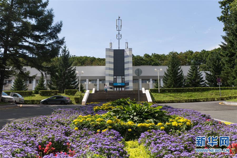 （新華全媒頭條&middot;出訪&middot;圖文互動(dòng)）（1）你的目光我的暖&mdash;&mdash;記習(xí)近平主席訪問&ldquo;海洋&rdquo;全俄兒童中心