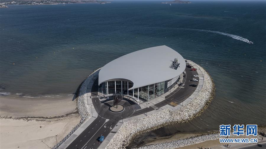 （新華全媒頭條&middot;圖文互動）（2）特稿：深化周邊友好　共促亞太繁榮&mdash;&mdash;寫在習近平主席出席亞太經合組織第二十六次領導人非正式會議，對巴布亞新幾內亞、文萊和菲律賓進行國事訪問并在巴新同建交太平洋島國領導人會晤之際