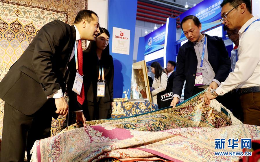 (新華全媒頭條·圖文互動(dòng))(6)從進(jìn)博會(huì)到“雙11” 超級(jí)訂單背后蘊(yùn)藏中國(guó)動(dòng)能