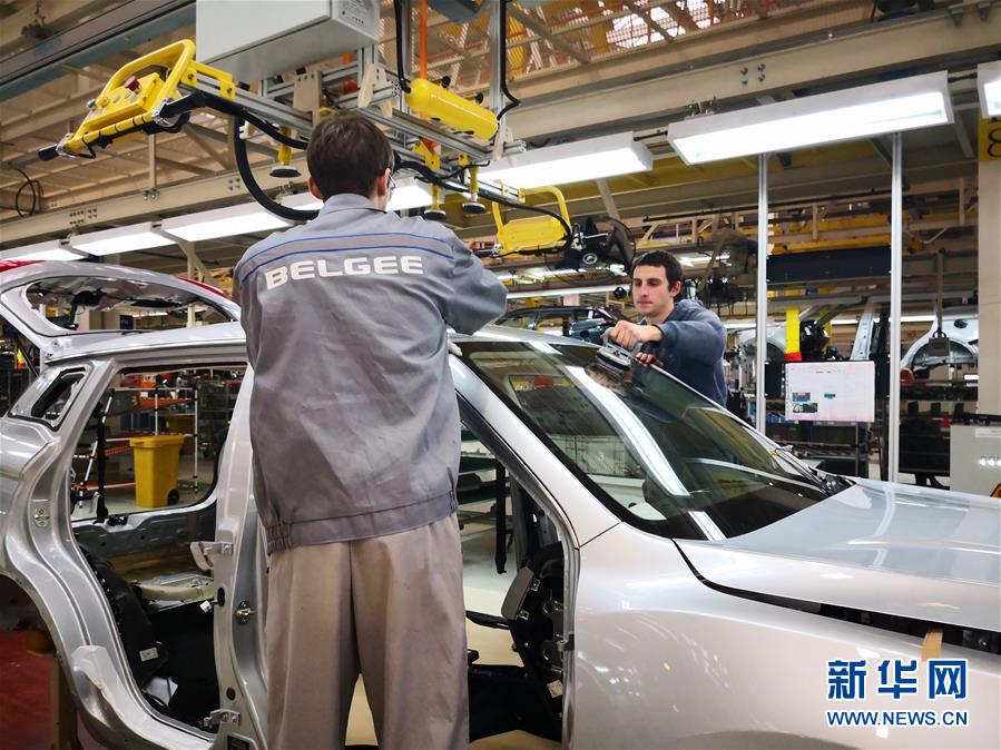 （國際&middot;圖文互動）（1）從為國人造車到幫助歐洲國家實(shí)現(xiàn)國產(chǎn)轎車夢&mdash;&mdash;記白俄羅斯吉利汽車項目投產(chǎn)一周年