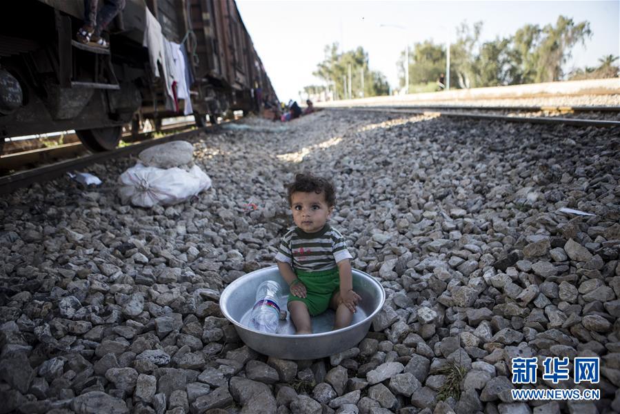 （國際）（1）鐵軌上的&ldquo;家&rdquo;