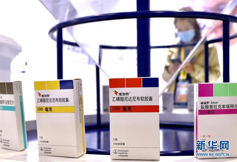 （第三屆進(jìn)博會(huì)&middot;圖文互動(dòng)）（8）新疫苗、新療法，進(jìn)博會(huì)最&ldquo;火爆&rdquo;展區(qū)見(jiàn)聞