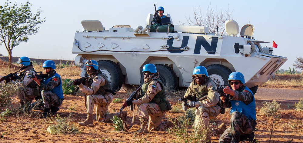 我們?yōu)楹推蕉鴣?mdash;&mdash;中國(guó)維和官兵代表訪談錄