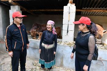 云南尋甸：脫貧攻堅中的&ldquo;小紅帽&rdquo;幫扶隊